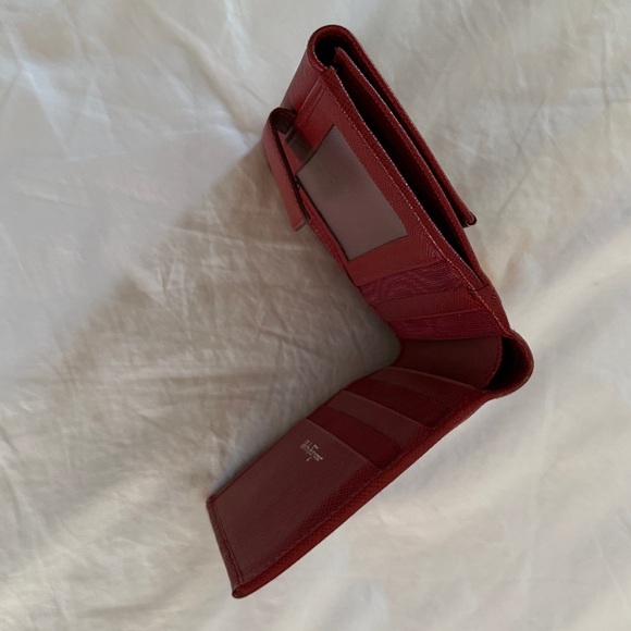 Salvatore Ferragamo red gancini leather folding wallet silver hardware - Picture 6 of 6